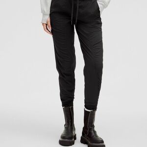 Women’s Dance Studio Mid-Rise Jogger
*Full Length
Black
Size 6